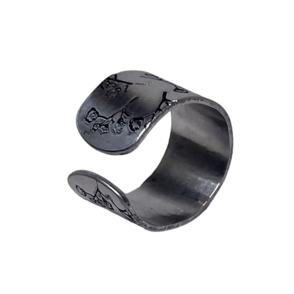 Handmade 8 stamped floral silver adjustable hypoallergenic wide cuff ring - Picture 5 of 7